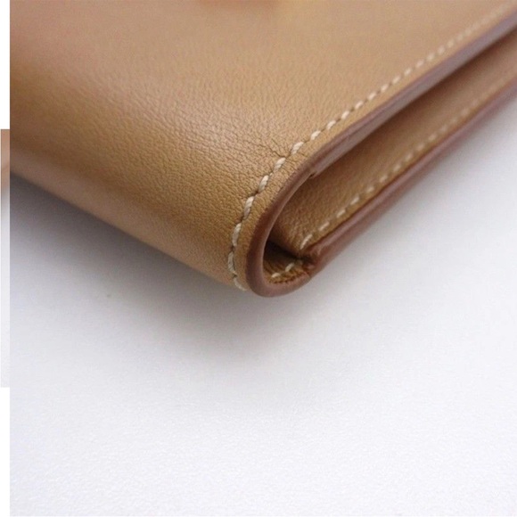 Saint Laurent Beige and Cream Wallet - Picture 5 of 10